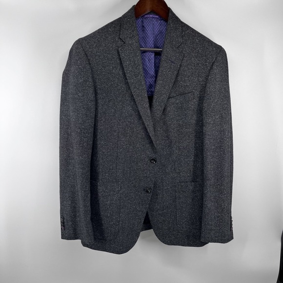 Ted Baker Sport Coat 42R Dark Charcol Harringbone pattern